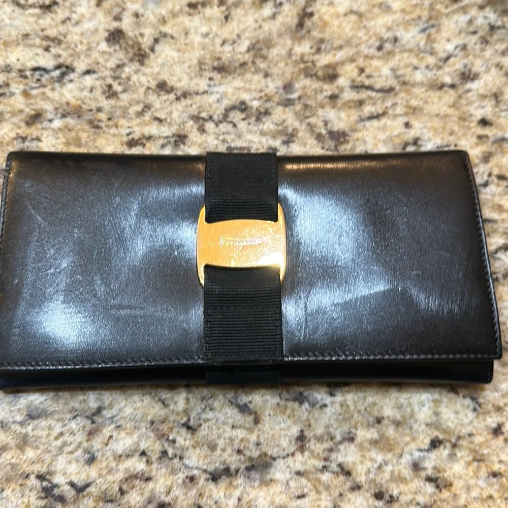 Authentic Salvatore Ferragamo Wallet - Picture 1 of 8